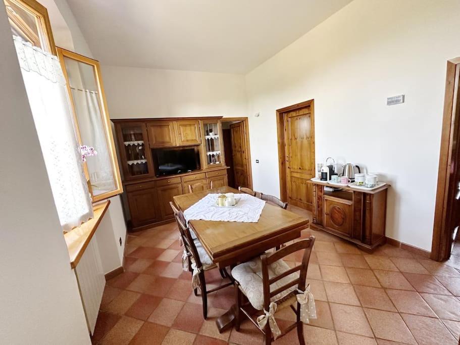 סן ג'ימיניאנו Casale Di Valle Mora מראה חיצוני תמונה